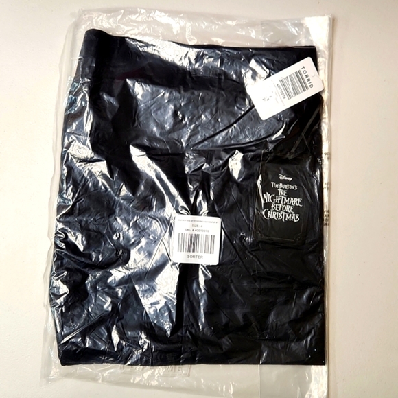 ❤️NWT VINTAGE TORRID SHORTS NIGHTMARE BEFORE CHRISTMAS OOGIE BOOGIE HALLOWEEN - Picture 8 of 12